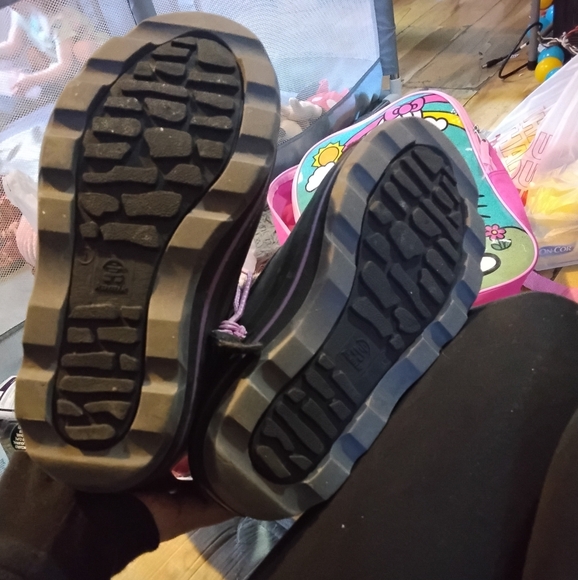 Kamik Kids Fur-Lined Black and Purple Snow Boots - Picture 6 of 6